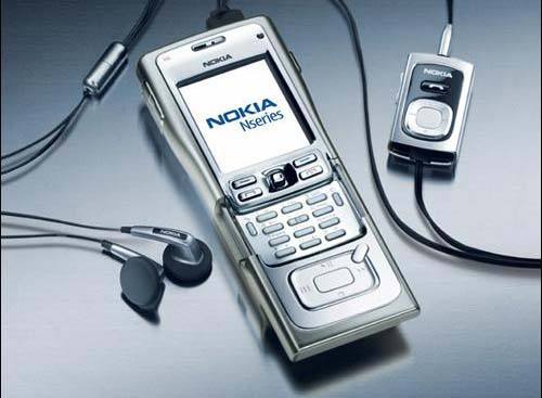 70年代机械硬盘,20年前笔记本上的机械硬盘