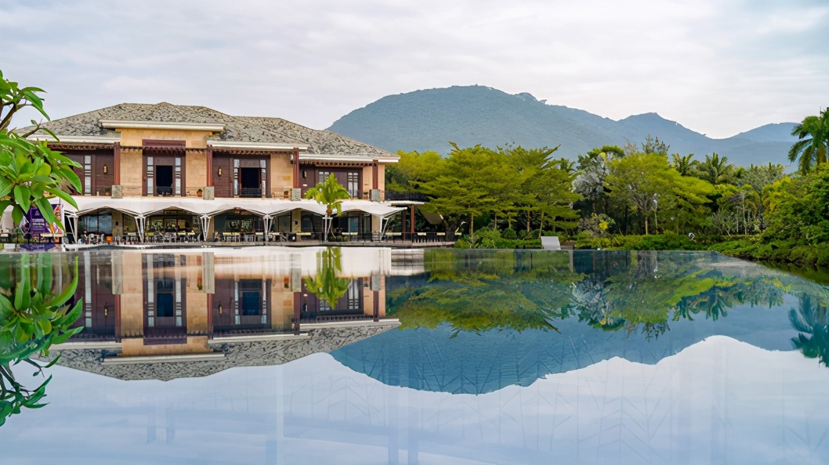 三亚适合拍照的高级酒店,三亚这家民宿拍照也太美了