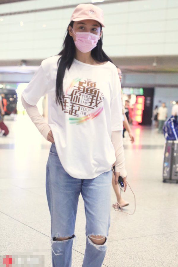 李沁露脐衬衫,李沁露脐裙穿搭