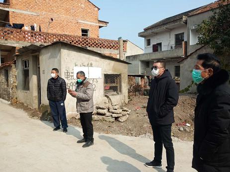 邻里守望相助共抗新冠疫情,三人行抗击疫情