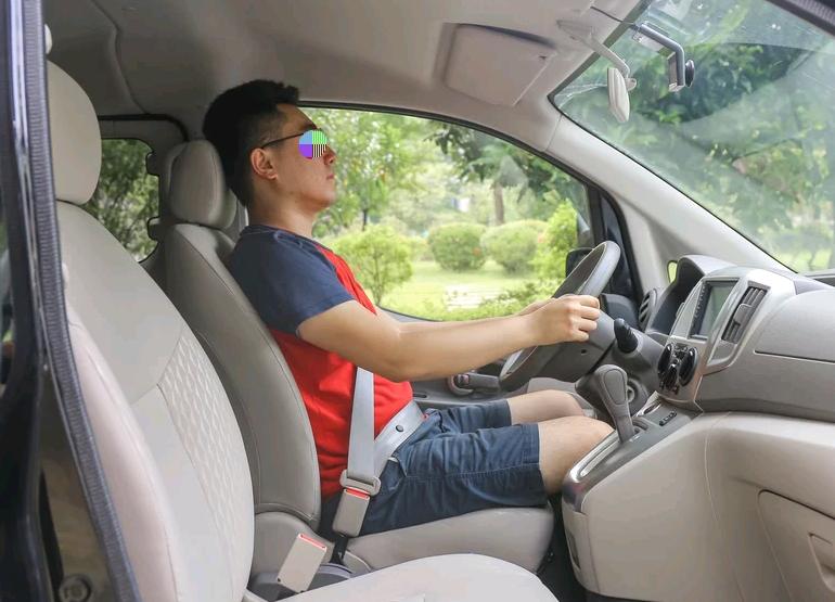 日产nv200紧凑型mpv质量怎么样,日产nv200七座为什么那么保值