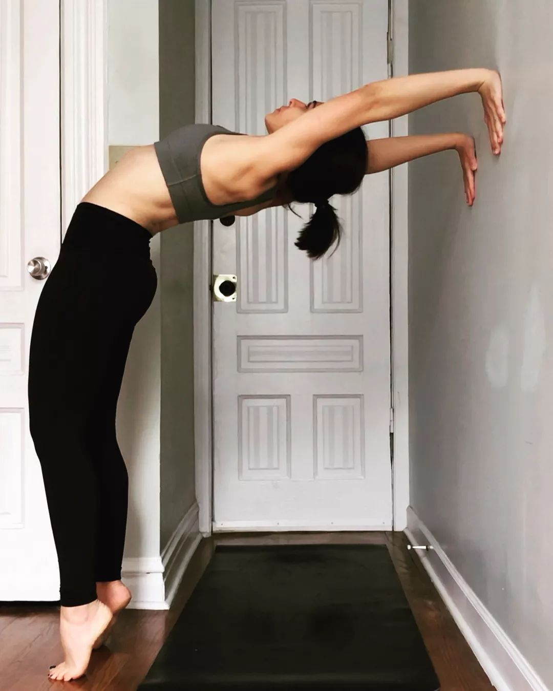 金伯利加纳戛纳红毯,金伯利加纳真人秀视频