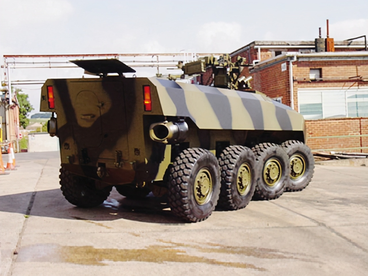 摩天大楼钢铁怪兽,摩天大厦狂暴巨兽视频