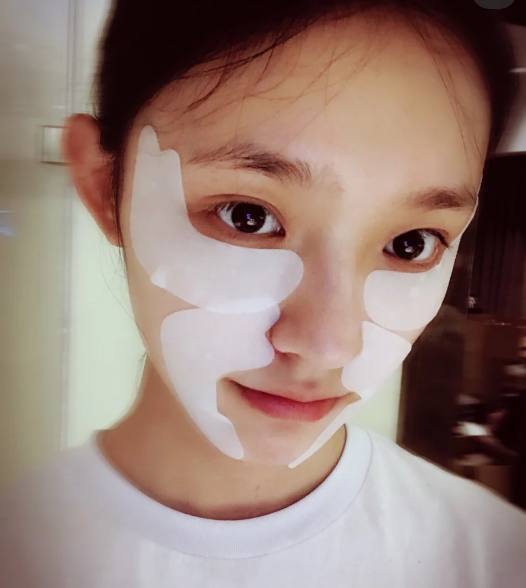 星女郎林允网红式搭配来袭,林允推荐化妆品