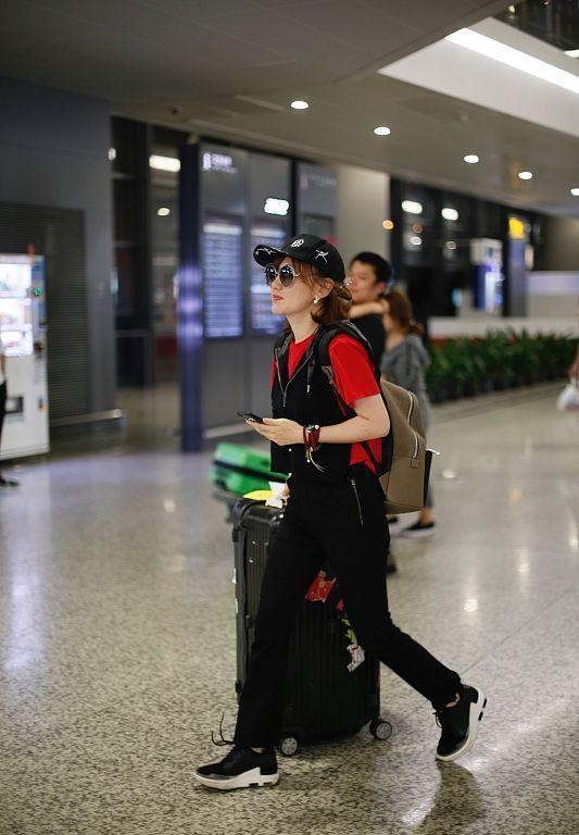 薛佳凝减龄穿搭,薛佳凝穿藏服