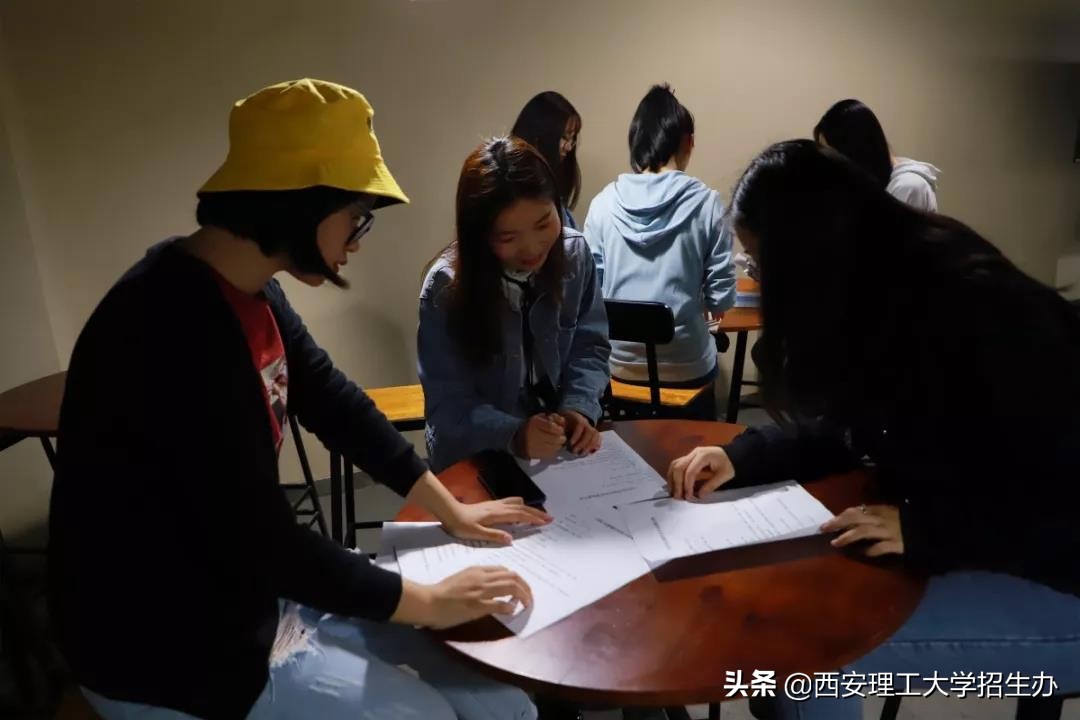 学霸宿舍4名女学生全保研985名校,陕西女神学霸近况