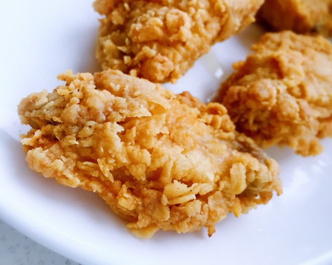 炸鸡翅如何外酥里嫩还入味,炸鸡翅怎么做到外酥里香