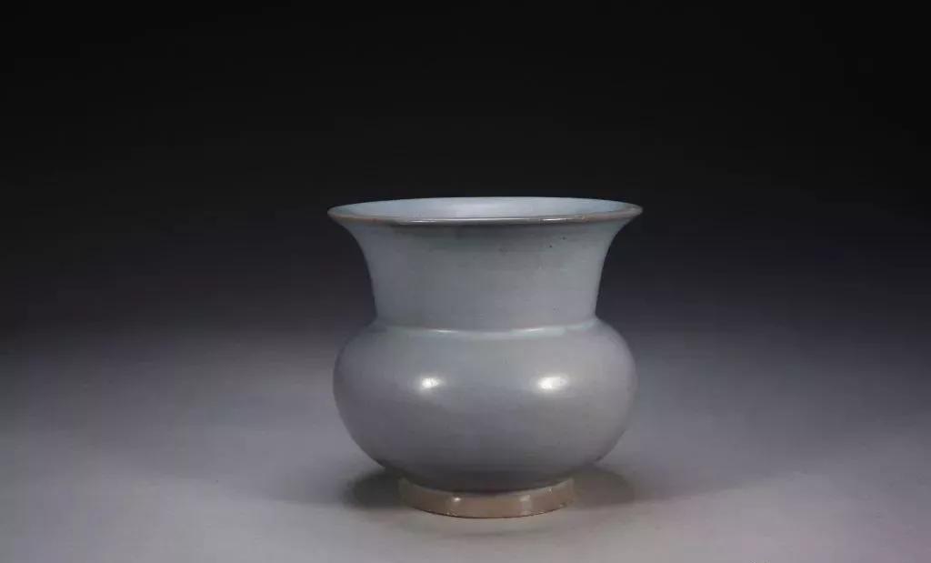 痰盂上国外拍卖会,一只痰盂上了外国拍卖会