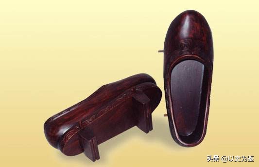 竹杖芒鞋轻胜马运用了什么典故,竹杖芒鞋轻胜马出自谁