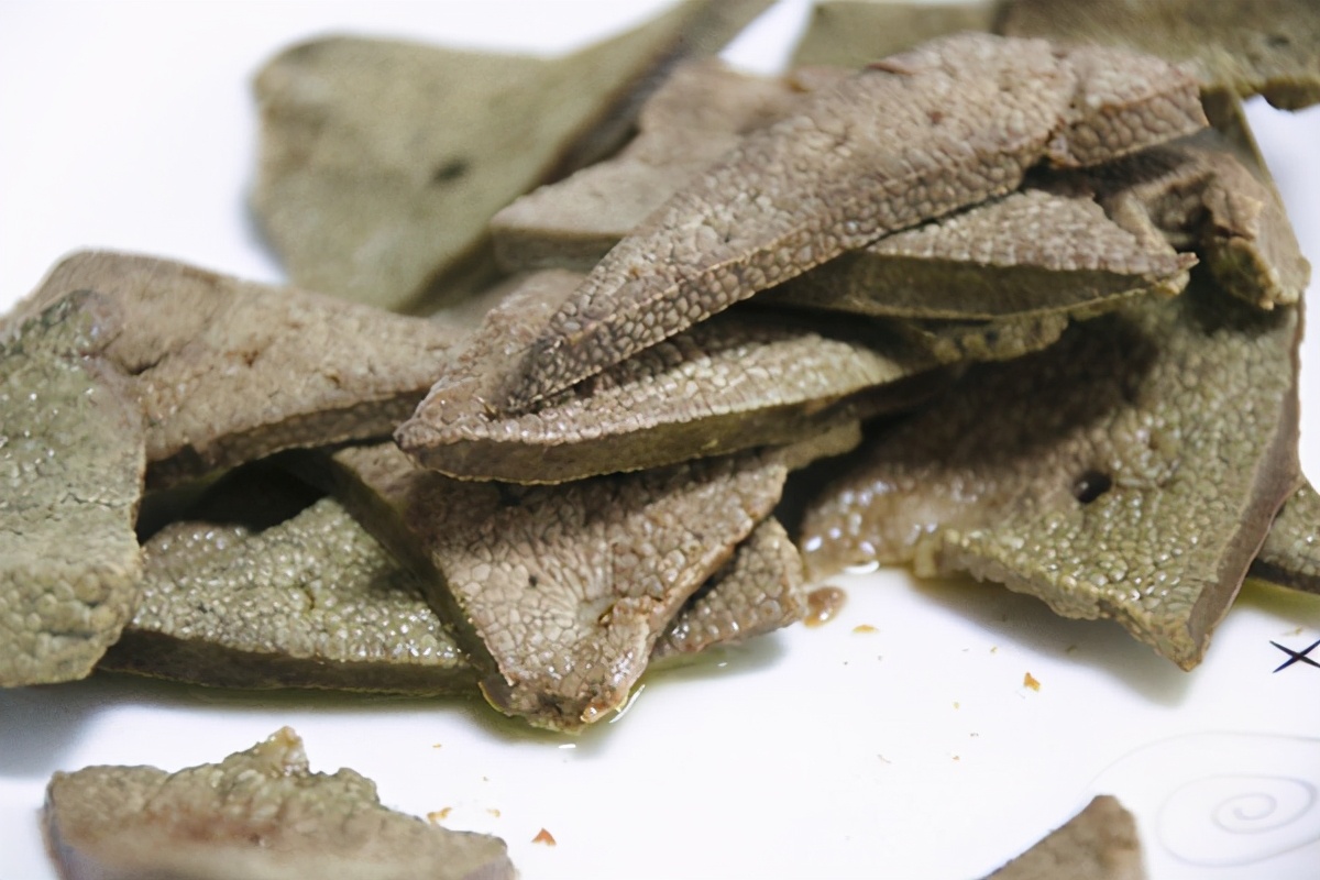 白头发越来越多是身体出了问题吗,长白发是缺乏哪些营养素