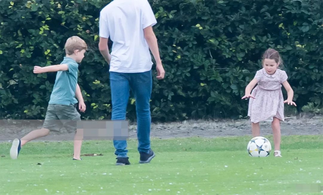 乔治小王子5岁官方照片,乔治宝宝三岁生日