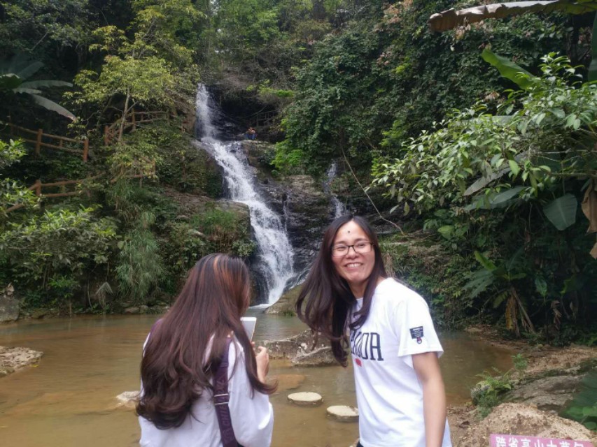 九重瀑布飞山外一座豪宅耀眼前――一次春游的美好记忆