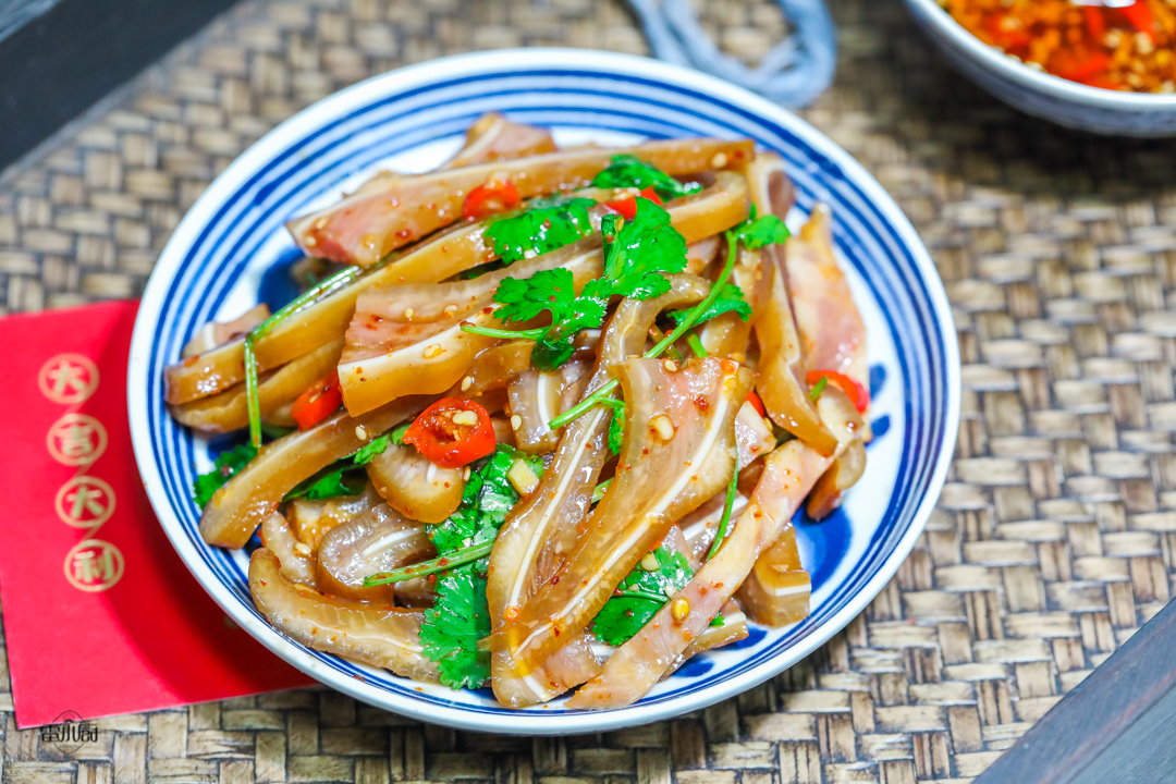 风干的卤猪耳朵要怎么做,猪耳朵怎么卤又脆又好吃