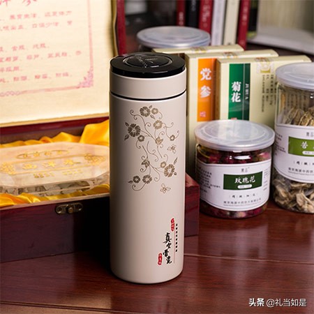 适合25-30岁老公礼物钱包,40-50岁男人实用礼物钱包