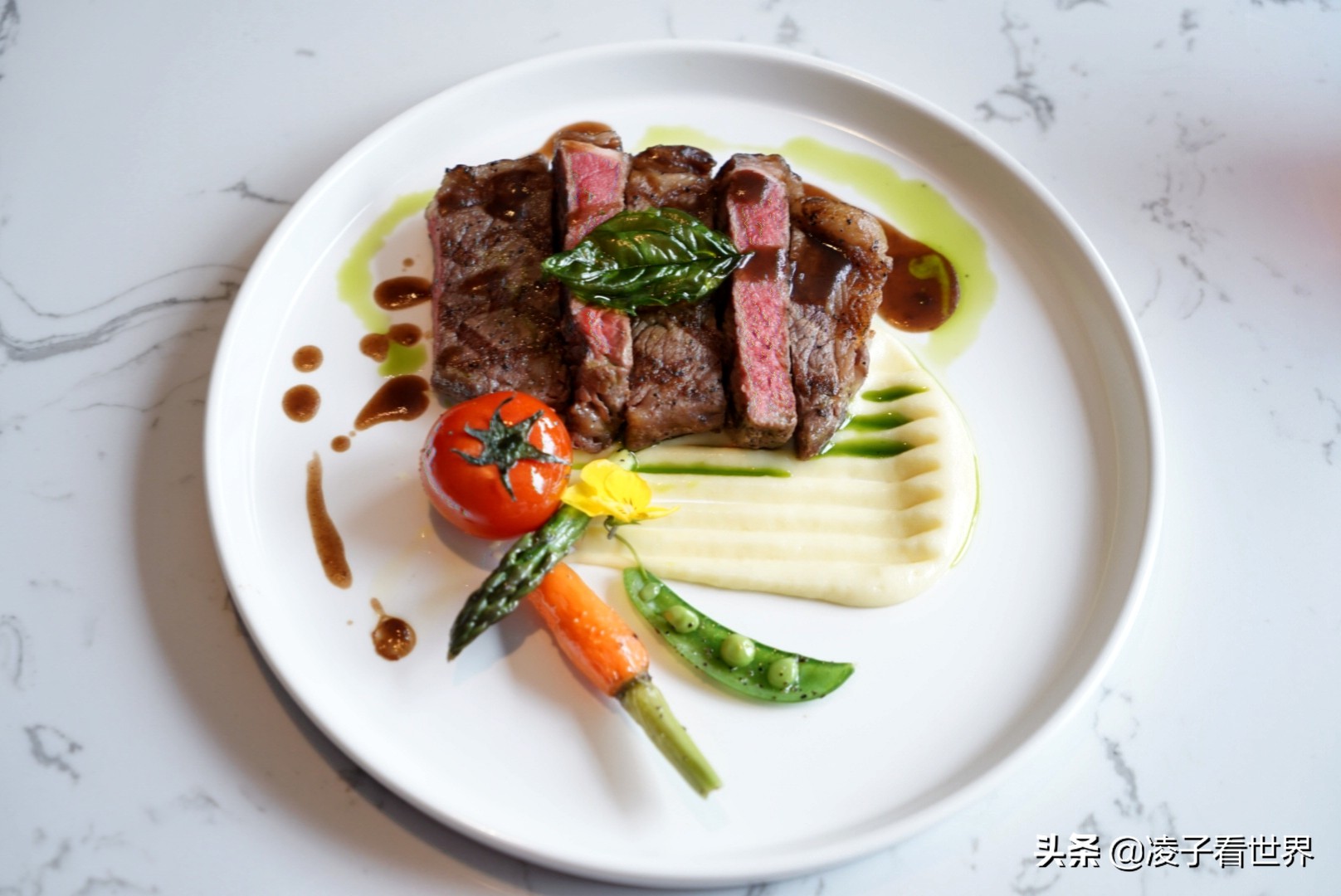 西单这家餐厅你不来就亏了，园庭这环境这菜品绝了