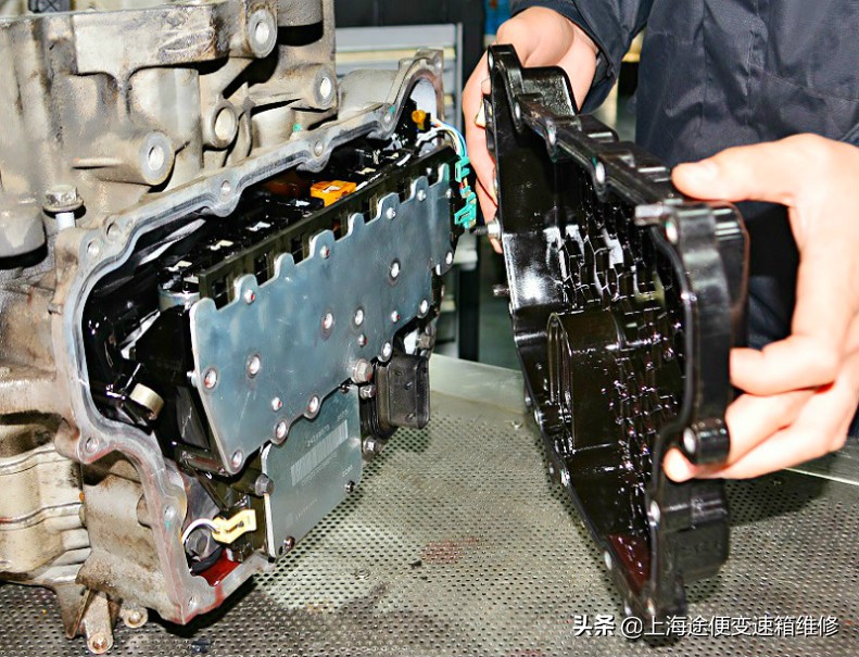 凯越自动变速箱维修全程视频,别克凯越自动挡变速箱电脑维修