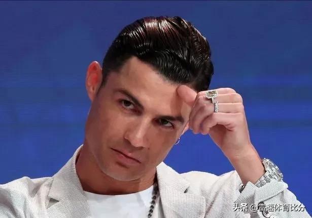 c罗荣获环球足球奖世纪最佳球员,恭喜c罗获奖