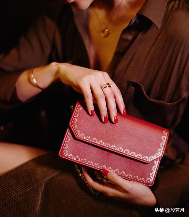 李佳琦其实一直在种草珠宝,你们有发现吗?