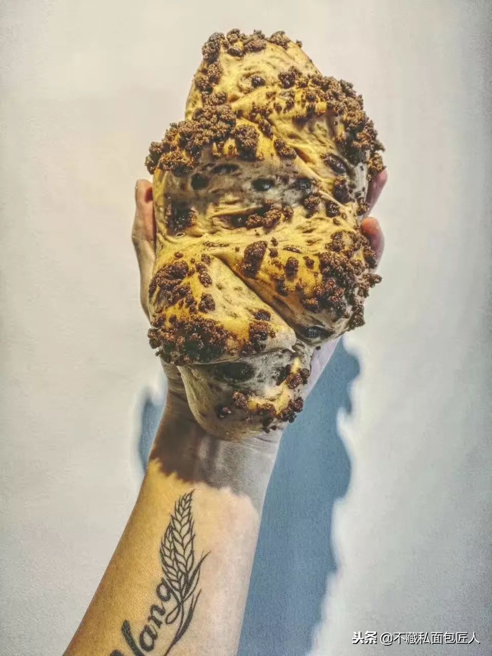 这位面包师“不务正业”,却做得一手好面包