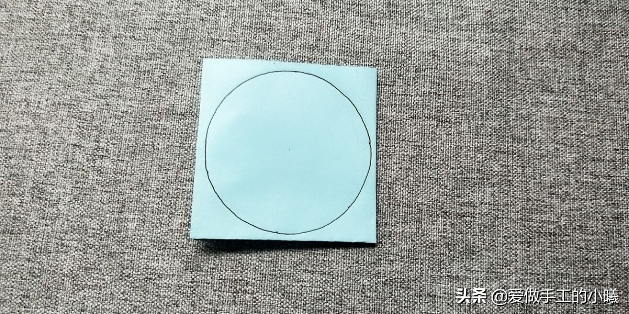 小雨伞折纸复杂版与简易版,小雨伞折纸简单小班