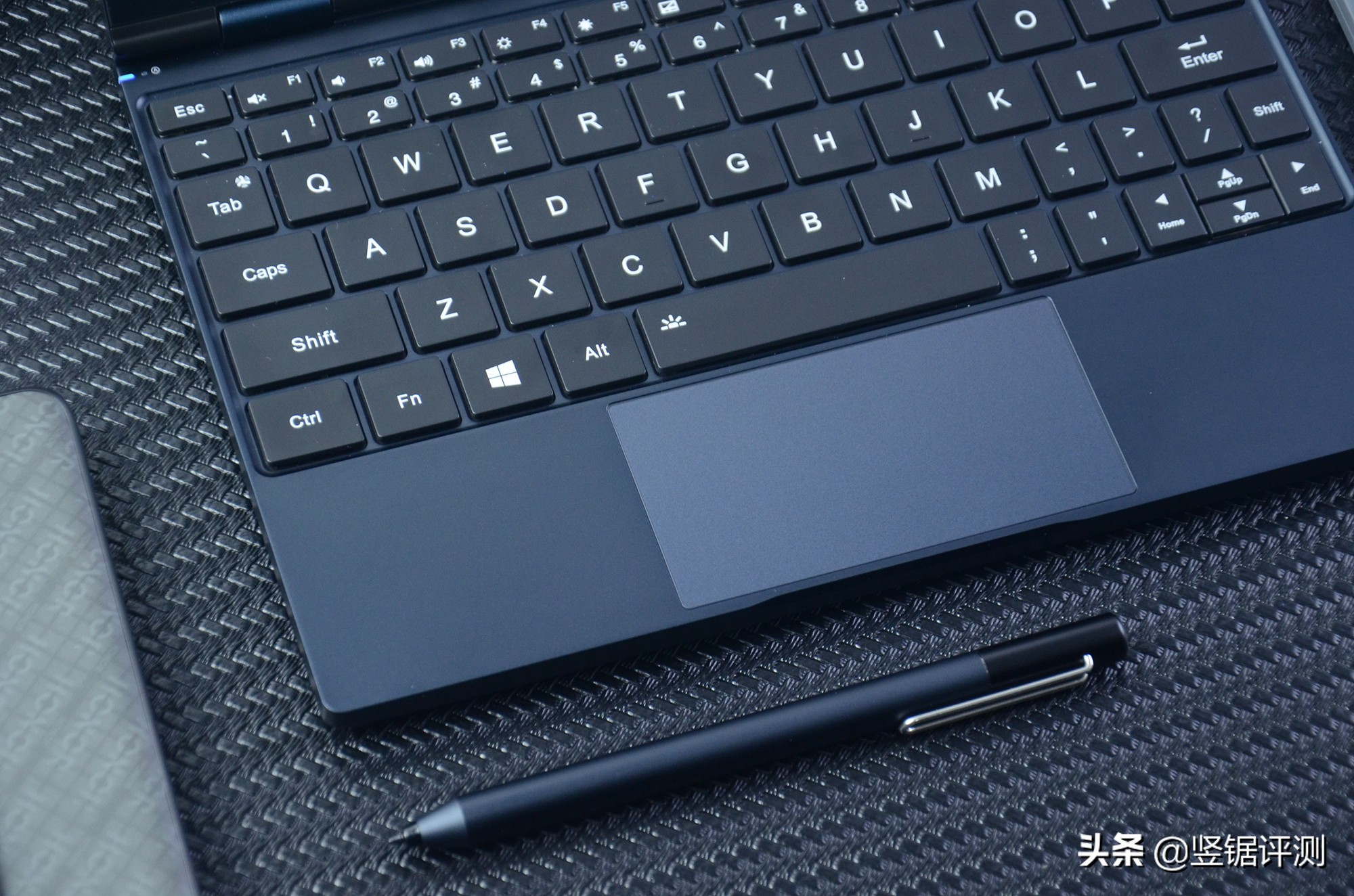 笔记本电脑壹号本4代价格,壹号本10.1英寸笔记本测评