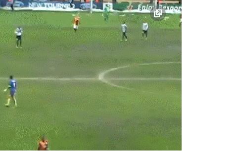 我有一个特别喜欢的老师,一个喜欢足球的体育老师