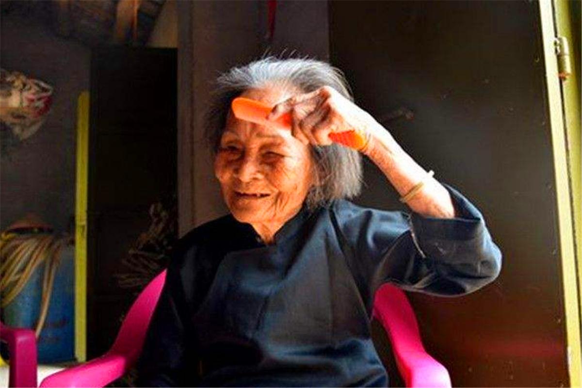 早上不讲梦有什么讲究,晚不梳头早不说梦是怎么回事