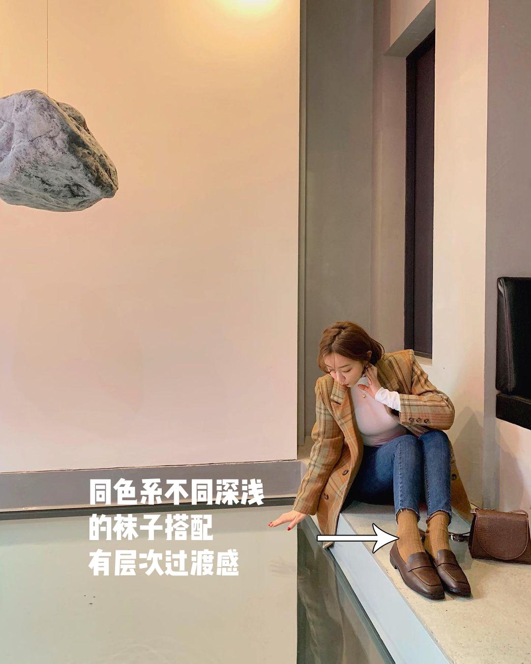 冬款大衣搭配连帽毛衣,大衣内搭毛衣裙冬中长款