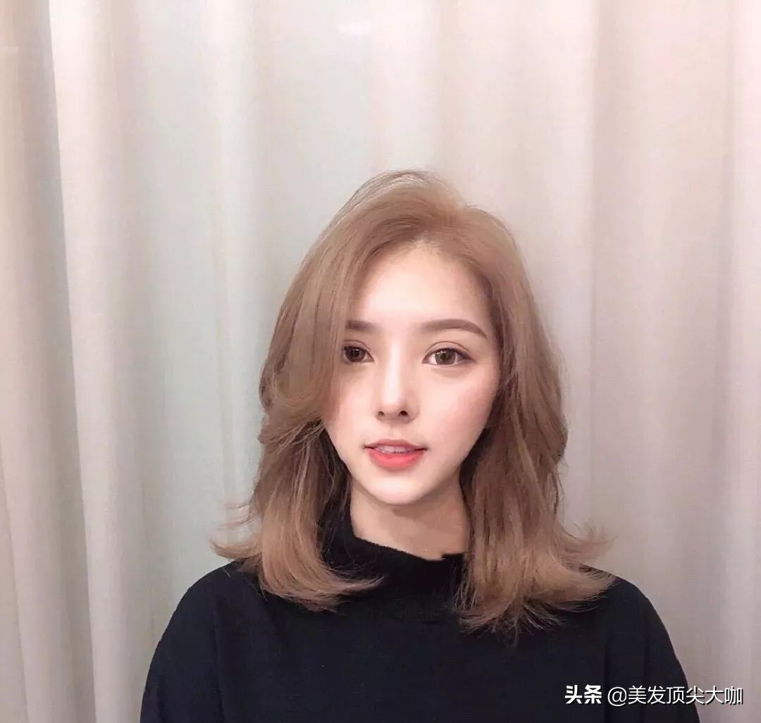 什么是弧度烫发,发量多显瘦烫发