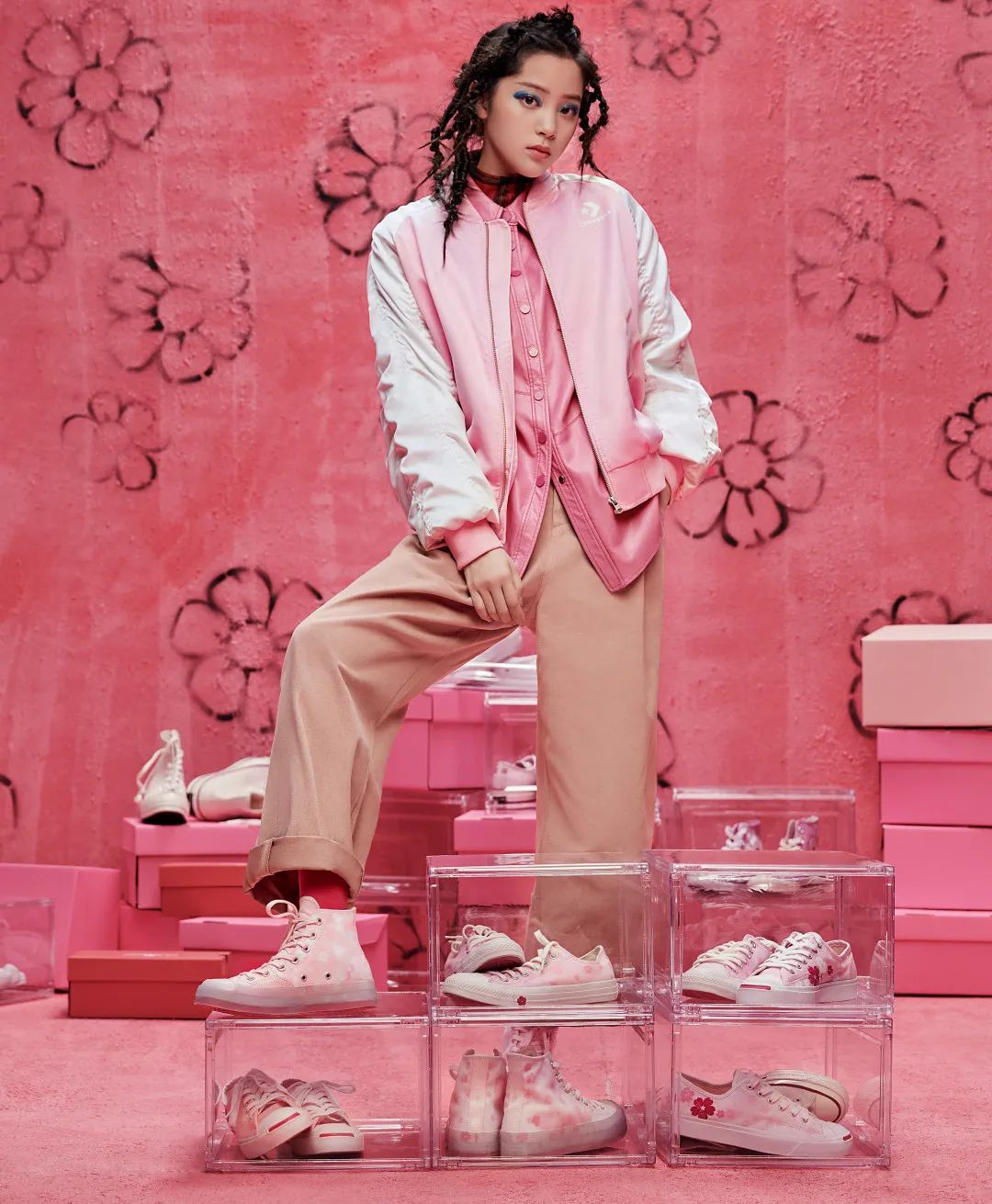 今年流行的帆布鞋长什么样子,今年流行的帆布鞋花纹