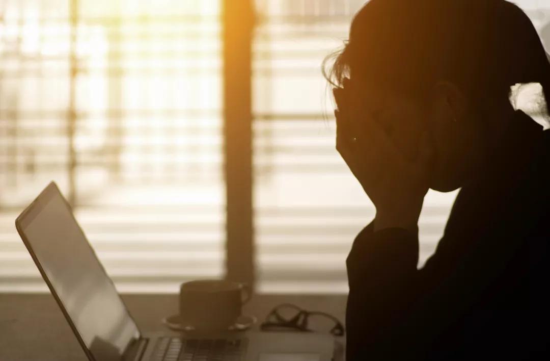 长期熬夜导致眼睛视线模糊怎么办,连续熬夜眼睛模糊失明