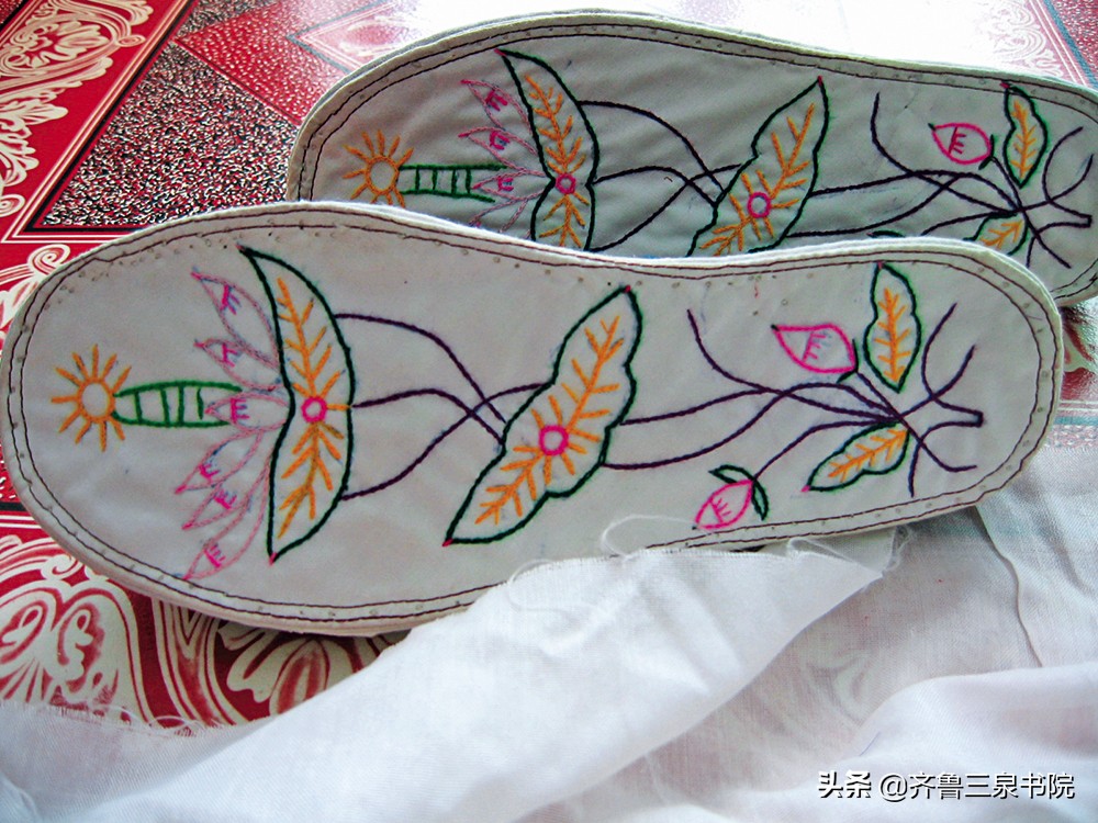 鞋子的演变史照片,鞋子的历史变迁有哪些