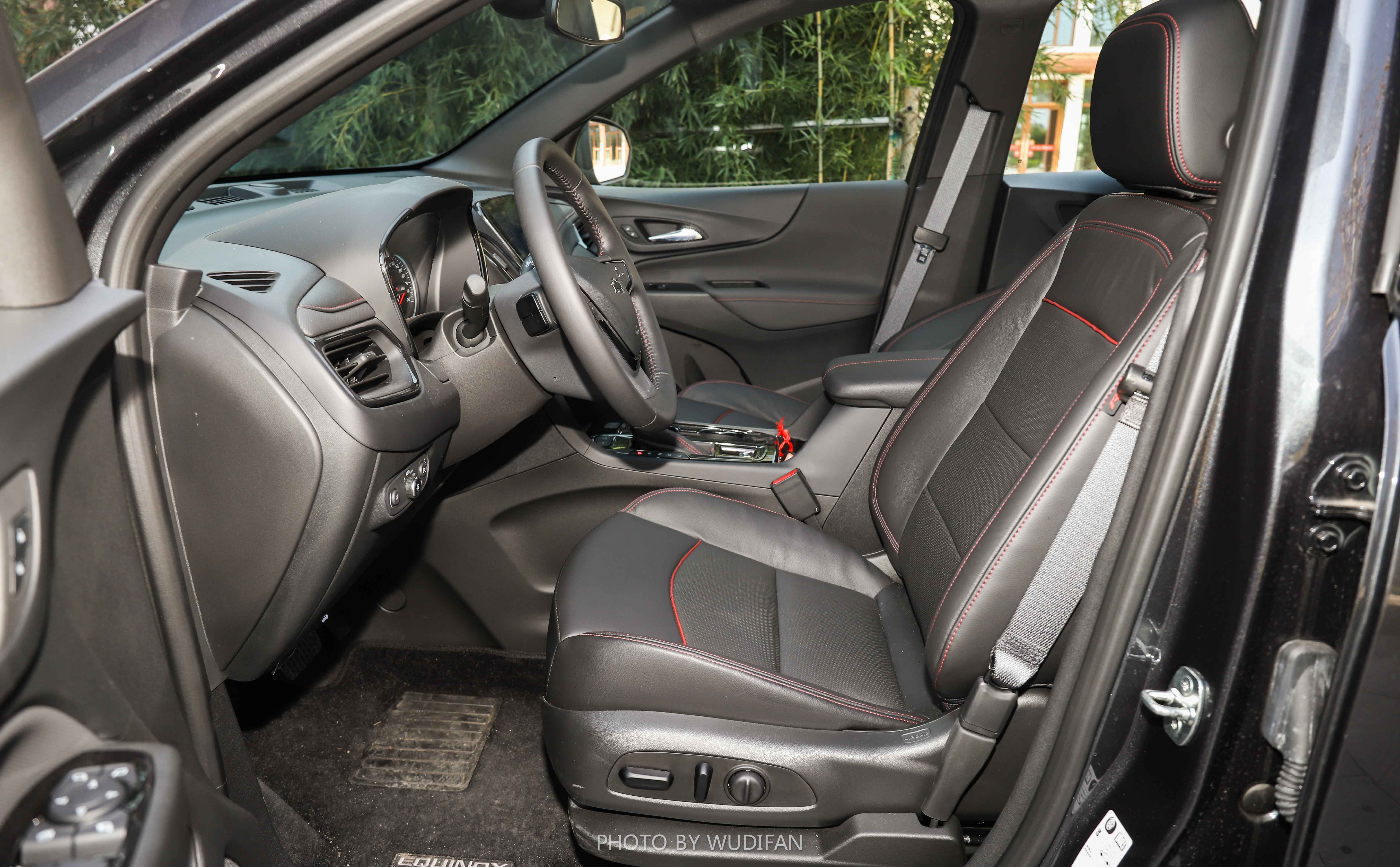 深度试驾雪佛兰探界者2.0t2023款,全面解析雪佛兰探界者配置差异