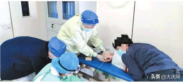 误食炉甘石洗剂,误食花露水有危险吗