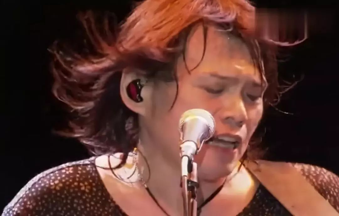 伍佰8090年代演唱会,伍佰演唱会80年后的青春回忆