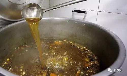 卤水卤菜发黑怎么补救,卤菜卤水发臭怎么回事