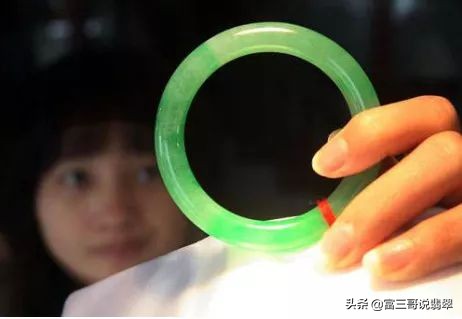 翡翠行家看货手法,翡翠新手怎么买最好