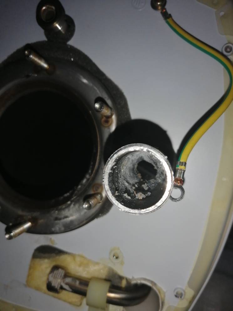 电热水器镁棒螺丝锈死怎么办,电热水器镁棒锈死拿不下来