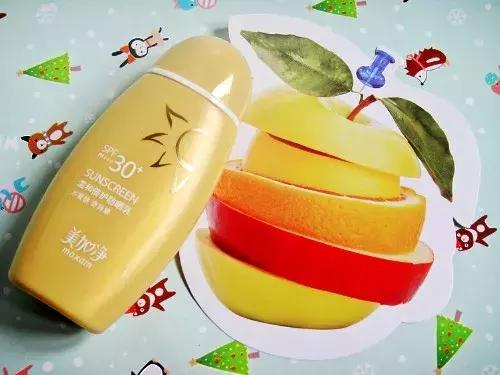 最新防晒霜推荐清爽不油腻好推开,什么防晒霜不油腻很好用防水防汗