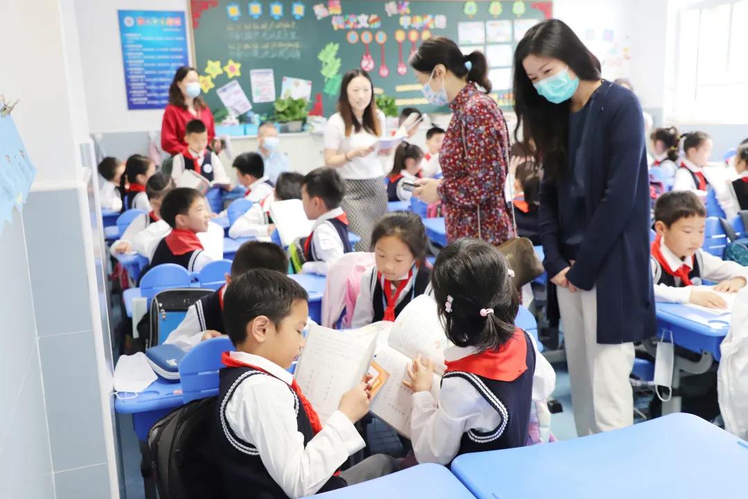 打造人才集聚强磁场,教育人才高地