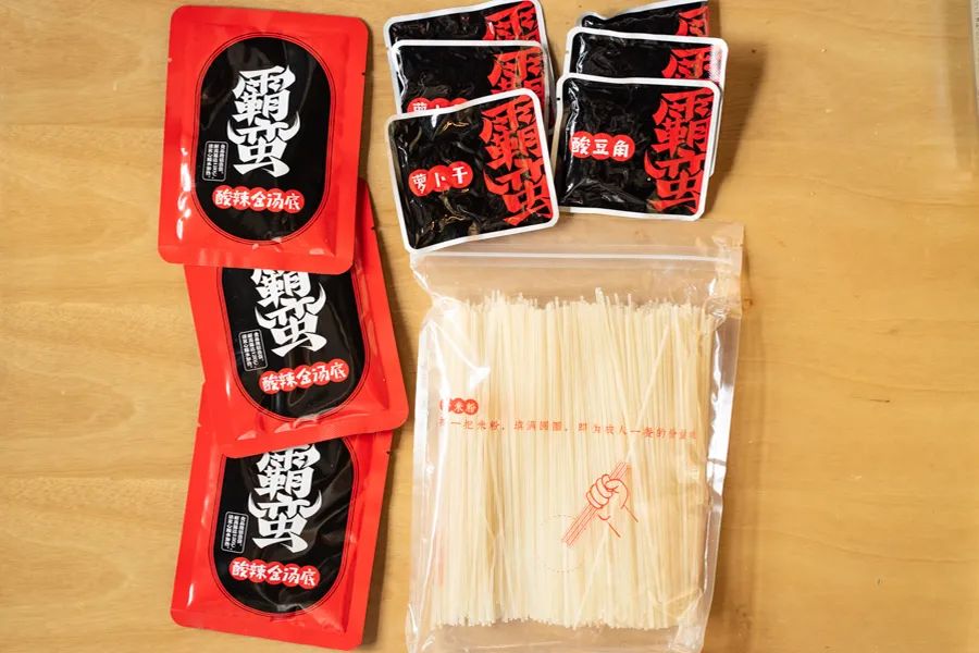 被薇娅直播间榨干零食预算后，写出了这篇测评报告（上）