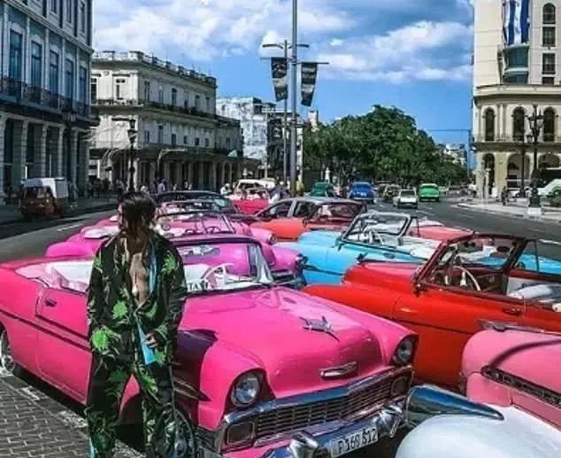 富二代人骨皮包的真实图片,人骨皮包真相曝光