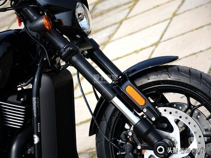 横扫赛道碎石路最值得购买的摩托之娱乐利器篇