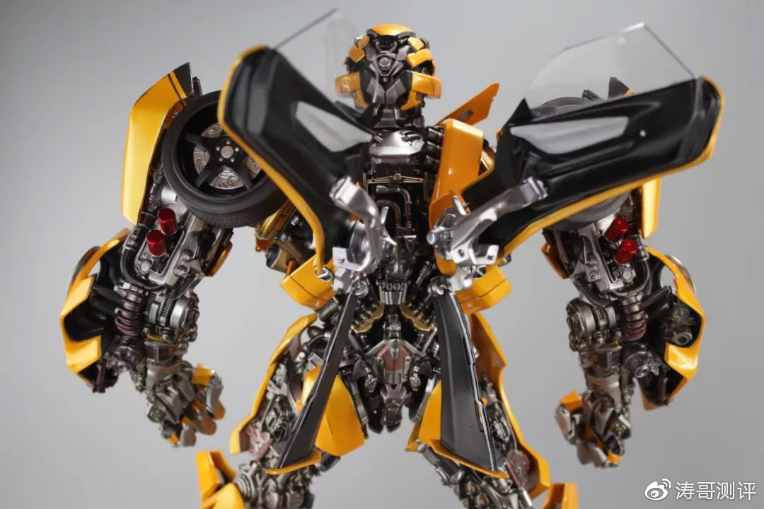 开箱价值1万的新年礼物,10000元以上的大黄蜂模型