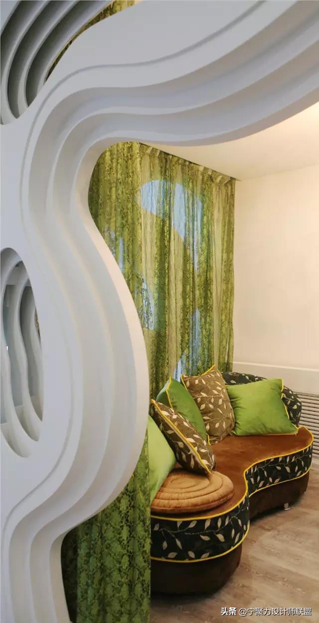 功能在左，美感在右，这家婚礼会所满足了我对幸福的一切幻想