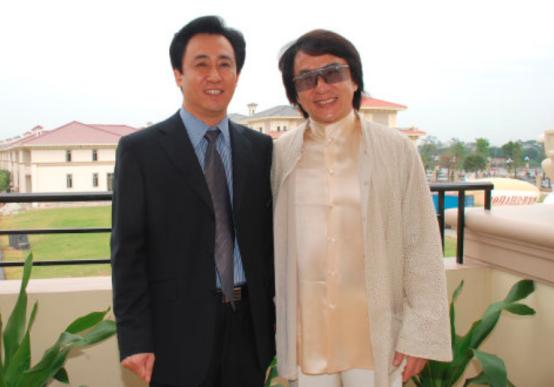 许家印当过几年掏粪工,从掏粪工到首富许家印的发家史