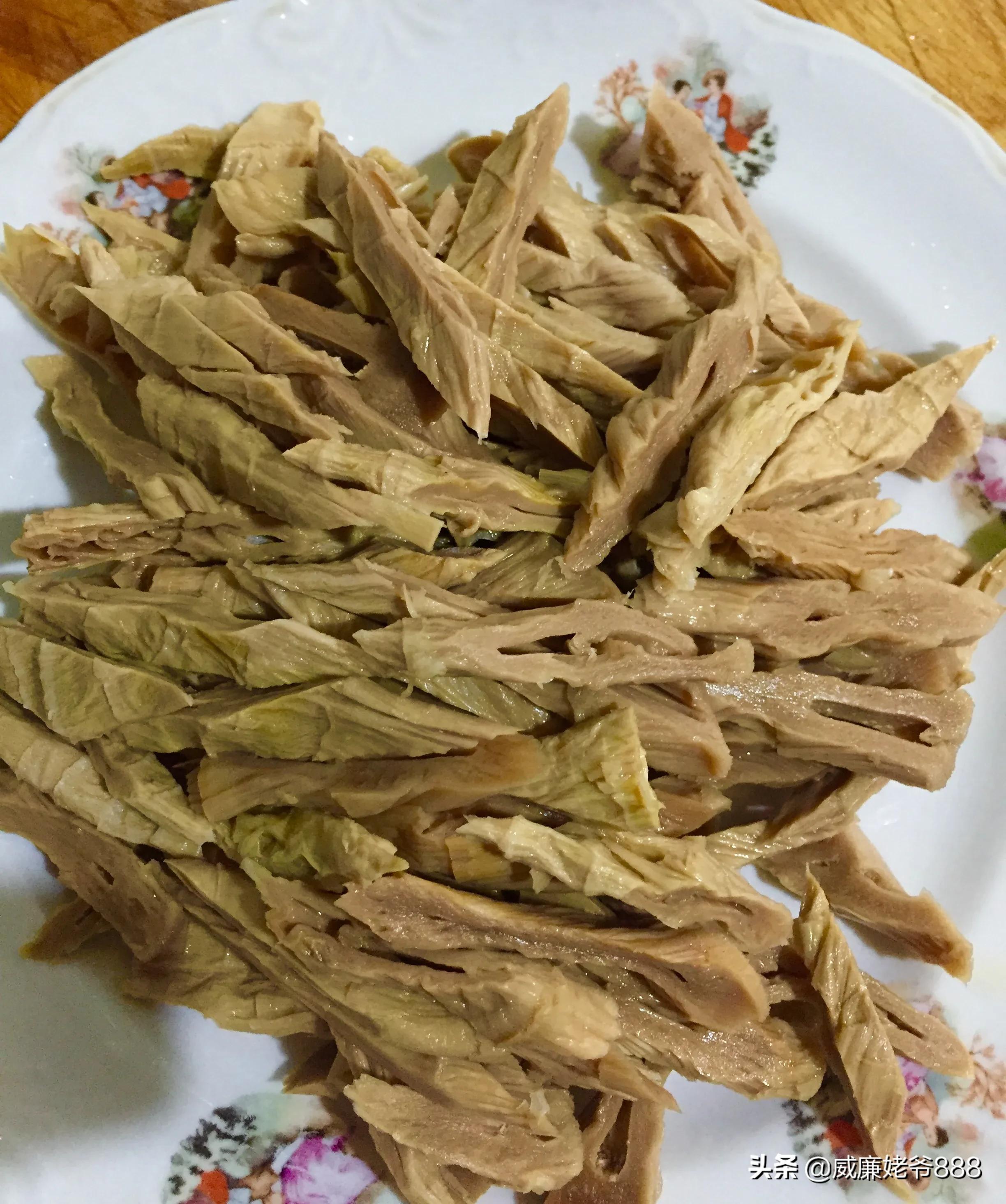 用干竹笋烹制的菜肴,美味可口的干竹笋烹饪方法