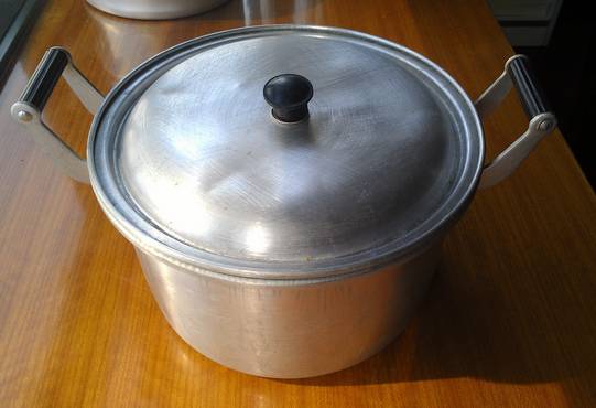 不同的锅各有利弊，有的锅甚至有毒