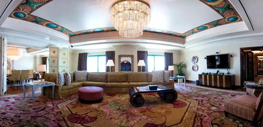 住进迪拜最豪华酒店是什么感觉,住一晚迪拜七星级酒店的感觉