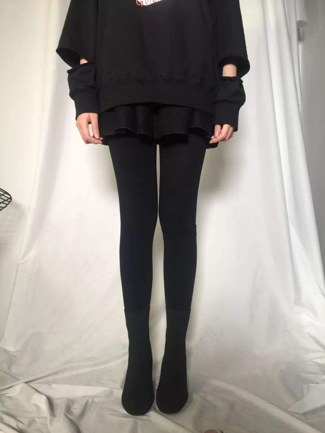 肖战采访直言喜欢美腿，景甜推荐的显瘦好穿打*裤底**在冬天是刚需